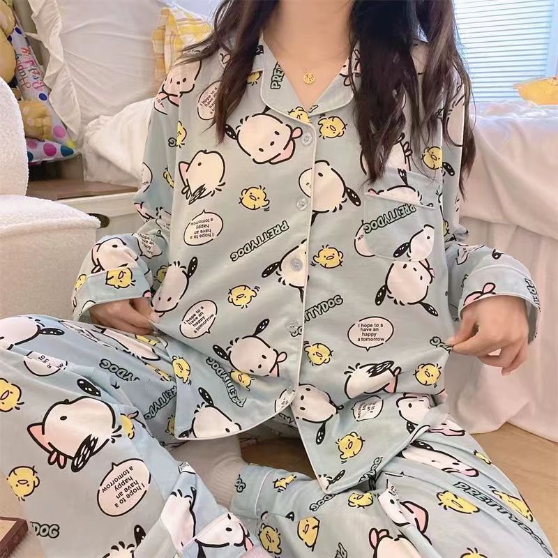 Cute long-sleeved pajamas