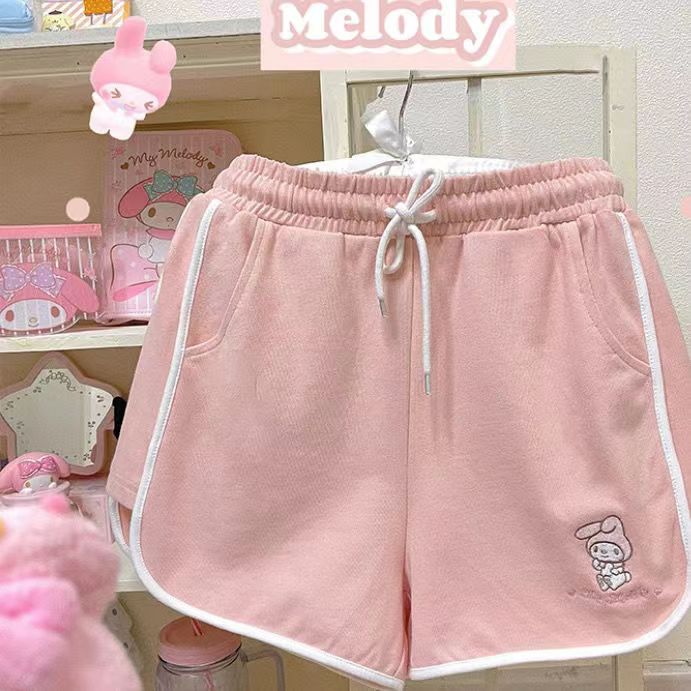 Cute loose sports shorts